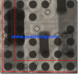 BGA錫球尺寸小于0.4mm，采用降低BGA內(nèi)圍襲球的錫膏量所得到X-Ray，稍微留意一下可以發(fā)現(xiàn)最外圈的錫量(圓的直徑)比其他內(nèi)圍的錫球上的錫量來得多一點點。也就是外圈的黑色圓形直徑比內(nèi)圈的圓形來得大一點點。