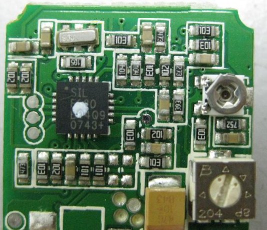 PCBA加工IC元件主要分為DIP及SMD兩大類，DIP 插件的IC，SMD (Surface Mount Device) 表面貼裝元件。